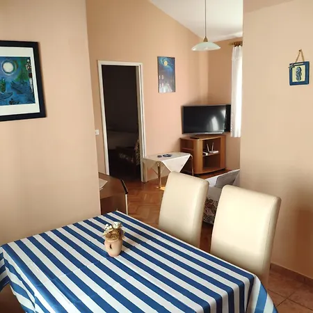 & Nora Appartement Rab Town