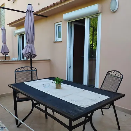& Nora Appartement *