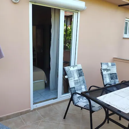 & Nora Appartement *